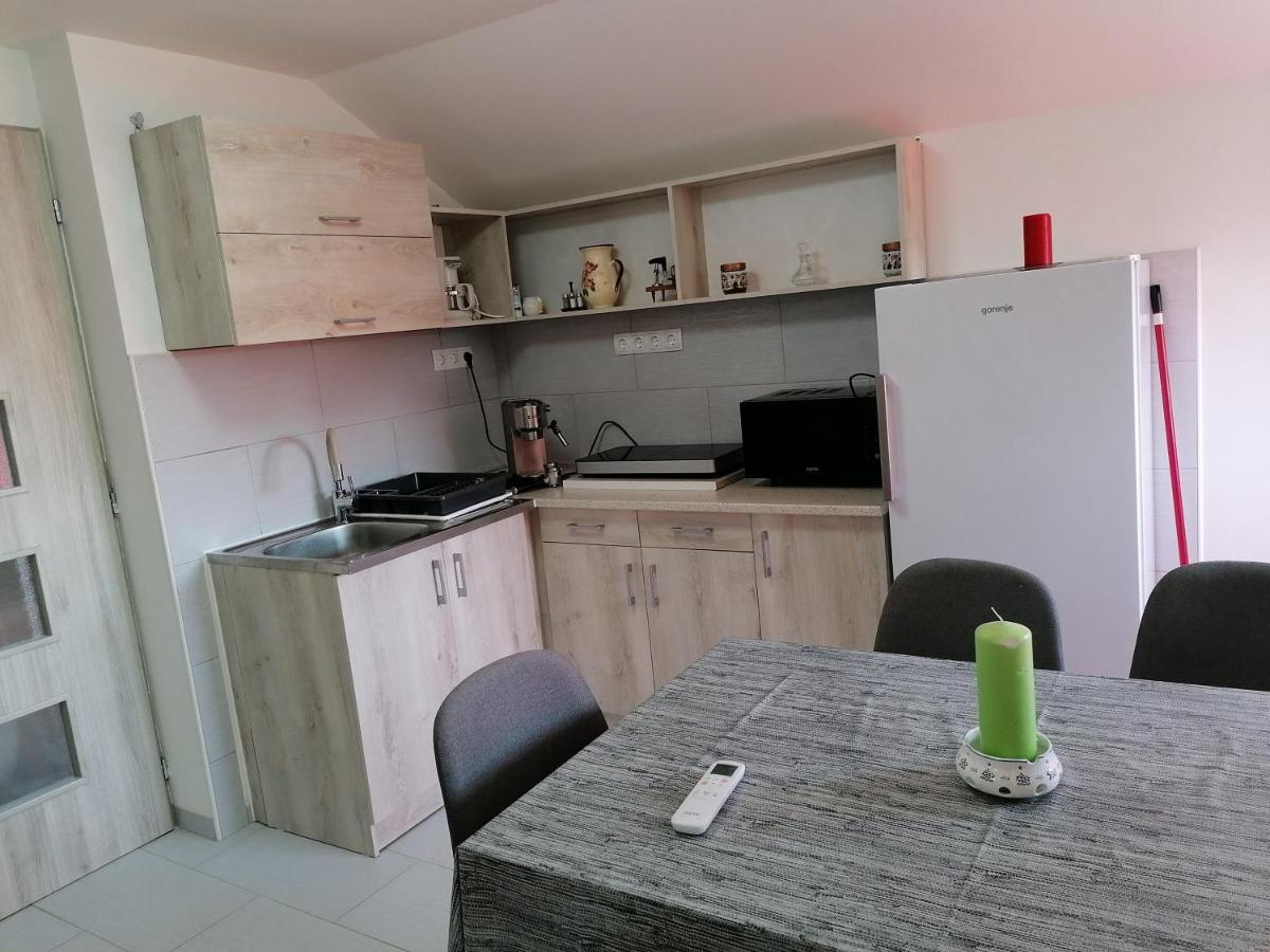 Mimi Vendeghaz Apartment Siofok Luaran gambar