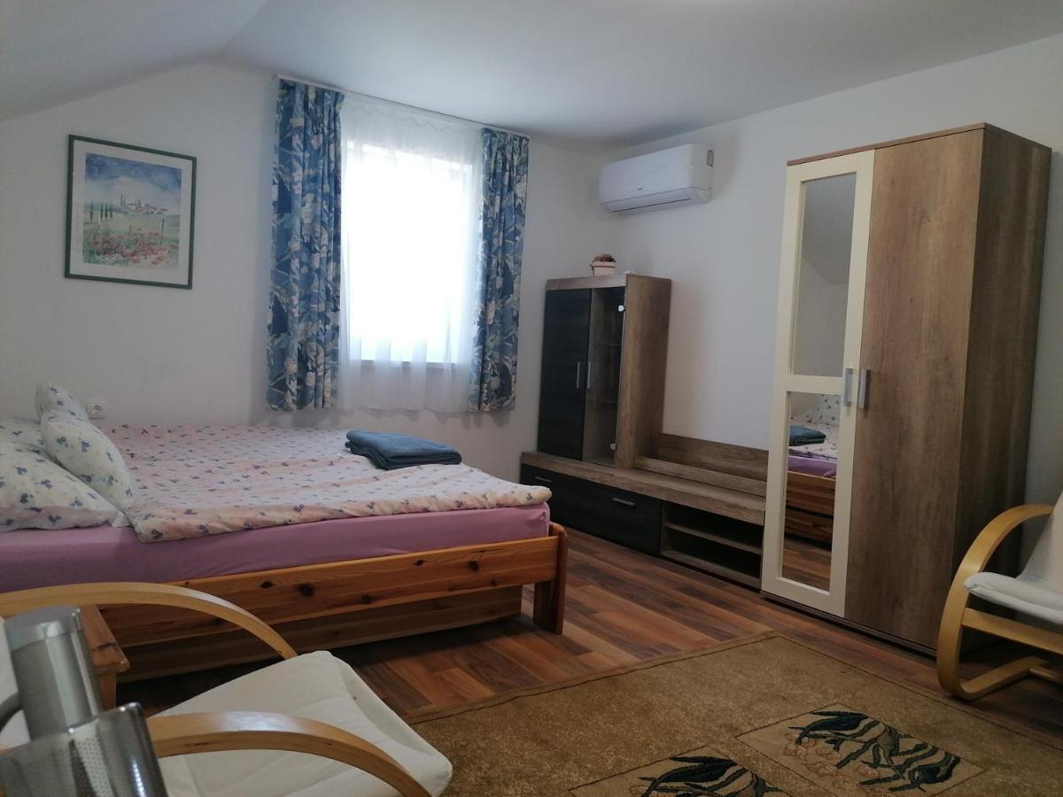 Mimi Vendeghaz Apartment Siofok Luaran gambar